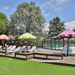 Zecamping 3 Etoiles Chiens Acceptes Salle Fitness Piscine Couverte キャンプ場 3*