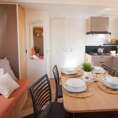 3 Etoiles - Piscine - Ccafeff *