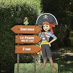 Campsite Zecamping 3 Etoiles Chiens Acceptes Salle Fitness Piscine Couverte 3*