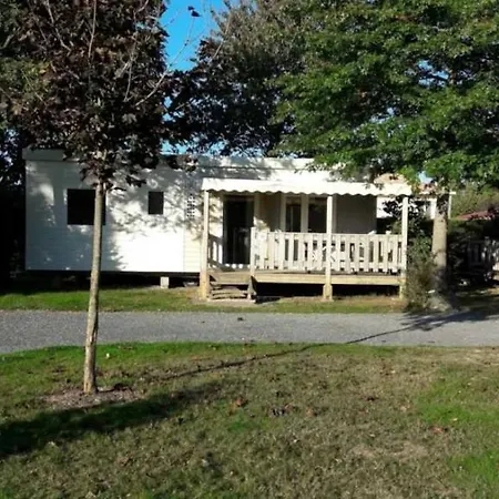 مكان تخييم 3 Etoiles - Piscine - Ccafeff *