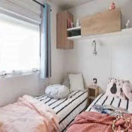 مكان تخييم 3 Etoiles - Piscine - Ccafeff *