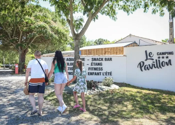 Zecamping 3 Etoiles Chiens Acceptes Salle Fitness Piscine Couverte Кемпинг 3*