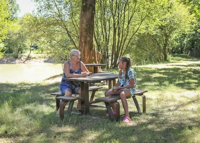 3 Etoiles - Piscine - Ccafeff * Saint-Julien-des-Landes