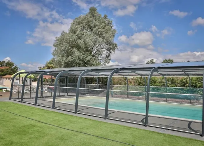 Zecamping 3 Etoiles Chiens Acceptes Salle Fitness Piscine Couverte مكان تخييم