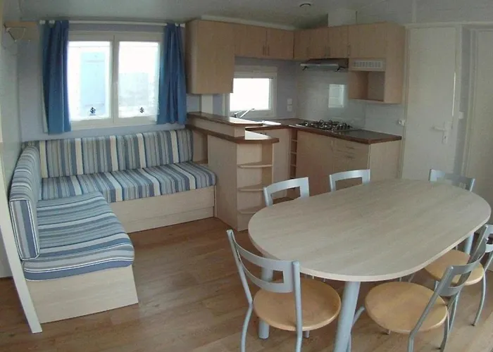 3 Etoiles - Piscine - Ccafeff *