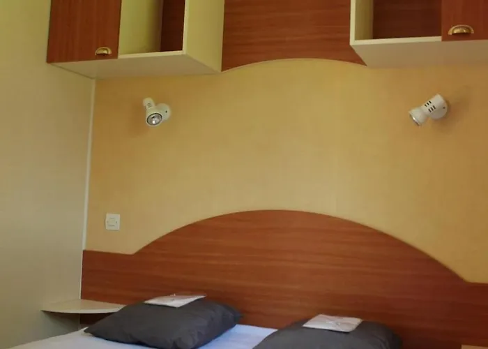 3 Etoiles - Piscine - Ccafeff *