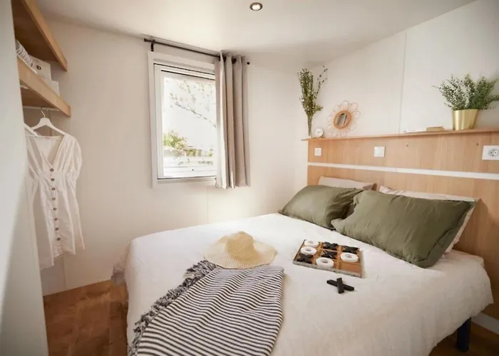 Camping 3 Etoiles - Piscine - Ccafeff