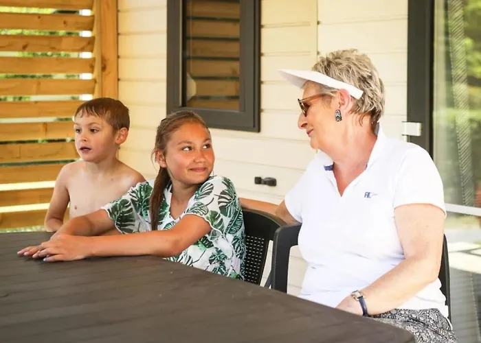 3 Etoiles - Piscine - Ccafeff Camping